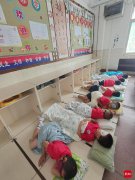 柜子变床！西关培正小学改造课室，学生午休可